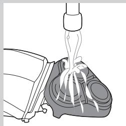 PHILIPS QG3337/15 - Never use compressed air, scouring pads, abrasive cleaning agents or aggressive liquids such as petrol or acetone to clean the appliance. - 3