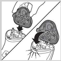 PHILIPS QG3337/15 - Pulizia del rasoio sotto l'acqua corrente - 8