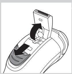 PHILIPS QG3337/15 - Nettoyage de la tete de rasoir à l'aide de la brossette de nettoyage - 10