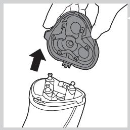 PHILIPS QG3337/15 - Kaθαρισμός της μονάδας ἀυσματος με ενρό βρύσς - 5
