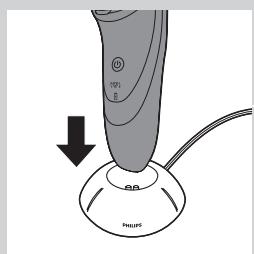 PHILIPS CLICK&STYLE S728/20 - Şarj standında şarj etme (sadece PT866/PT739) - 1