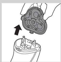 PHILIPS HC9450/15 - Die Schereinheit mit der Reinigungsbürste reinigen - 1