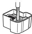 PANASONIC ER-GB80-S503 - Gießen Sie Wasser und Reinigungsmittel in die Reinigungsflüssigkeitseinheit. - 1