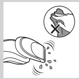 PHILIPS HC7460/15 - Het trimmerhulpstuk schoonmaken - 2