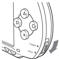 SONY PLAYSTATION 2,MV - Faites glisser l'interrupteur power/hold (alimentation/ bloquer) vers le bas. - 1