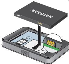 NETGEAR AC1900 NIGHTHAWK X10 AD7200 - > Micro-SIM-kortin asettaminen: - 1
