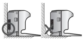 SAMSUNG SR10M7030W POWERBOT - Allumez l'unité principale et activez le bouton de mise sous tension. - 4
