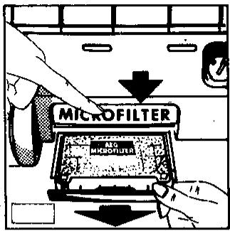 AEG-ELECTROLUX AJM 6820 JETMAXX - Changement du microfiltre - 1