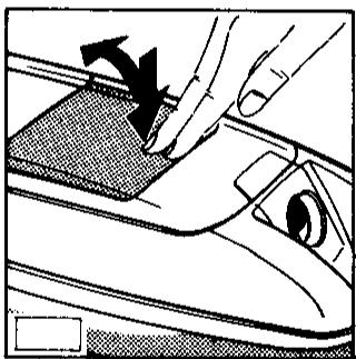 AEG-ELECTROLUX AJM 6820 JETMAXX - Suceur plat et suceur à capitonnages dans le compartment à accessoires - 1