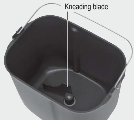 PANASONIC 2522 - Place the ingredients in the bread pan - 1