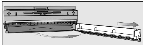 MIELE SCOUT RX2 HOME VISION - Substituir o vedante do deposito do po - 2