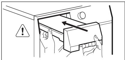 ELECTROLUX EDH3886GDE - Draining the water container - 4