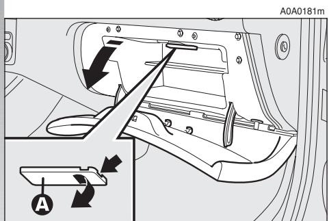 ALFA ROMEO 147 - PLAFONNIER DU COFFRE A BAGAGES (fig. 44-45) - 1