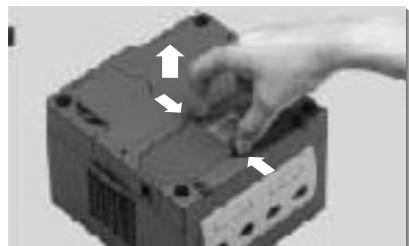 NINTENDO GAMECUBE MODEM ADAPTER - Pour installer ou retirer un adaptateur modem - 3