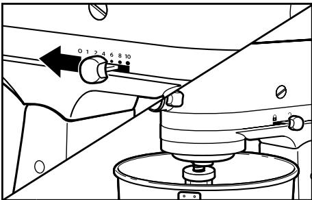 KITCHENAID ARTISAN 5KSM150PSEGA - Positionner/retirer le couvercle verseur/protecteur* - 1