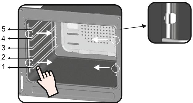 CANDY CCG6503PW - Verwijderen en reinigen van de zijlingse roosters - 1