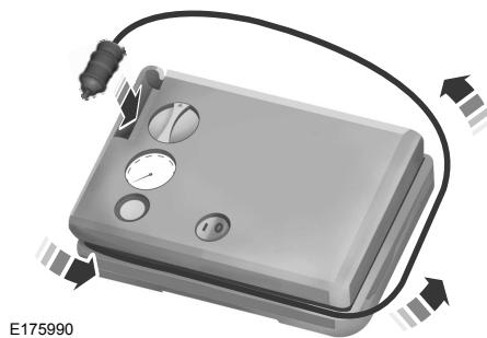 FORD EVEREST - Installation du contenant de produit d'obturation sur la trousse - 1