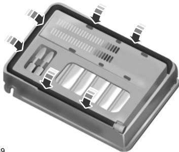 FORD EVEREST - Retrait du contenant de produit d'obturation de la trousse - 6