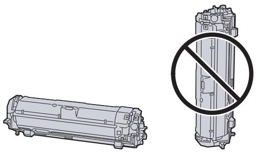 KYOCERA ECOSYS M2135DN - Placer le développement avec la cartouche de toner à plat sur une surface propre et plane. - 1