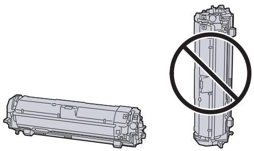 KYOCERA ECOSYS M2135DN - Placer le développement avec la cartouche de toner à plat sur une surface propre et plane. - 1