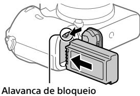 SONY ALPHA A7 III - Passo 1: Inserir a bateria na câmara - 2