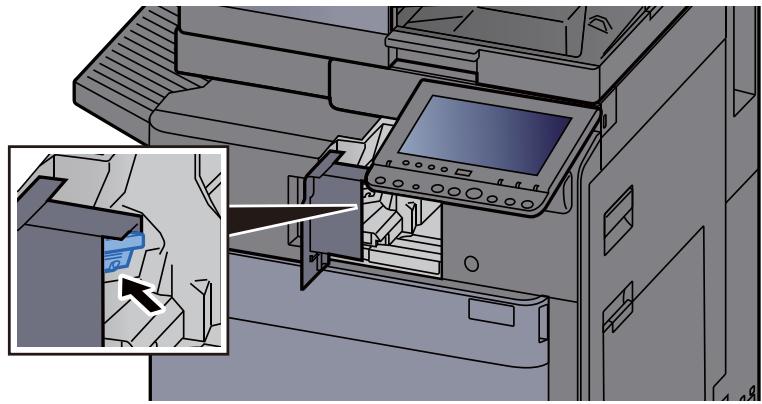 KYOCERA TASKALFA 306CI - Installer le porte-cartouche d'agrafes. - 1