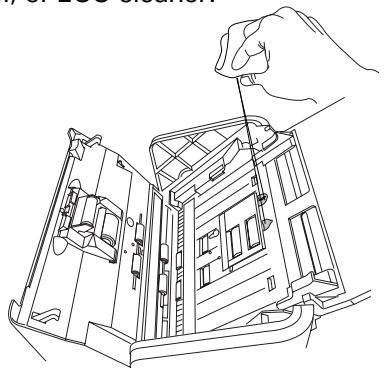 MICROTEK ARTIXSCAN DI 6240S - Cleaning the Recesses - 1