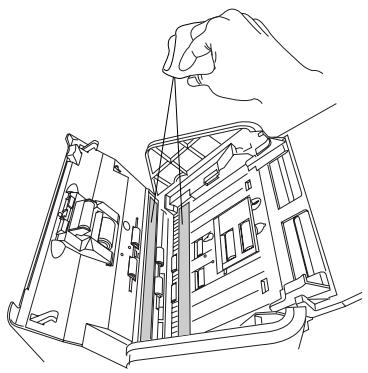 MICROTEK ARTIXSCAN DI 6240S - Cleaning the Scanner Glass Surfaces - 1