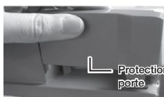 SAMSUNG RB33N300NSA - Démontage de la porte du réfrigérateur - 5
