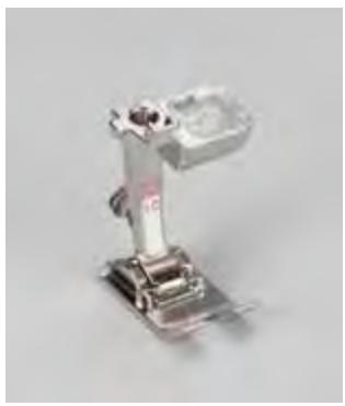 BERNINA 335 - L'assortiment des pieds-de-biche - 1