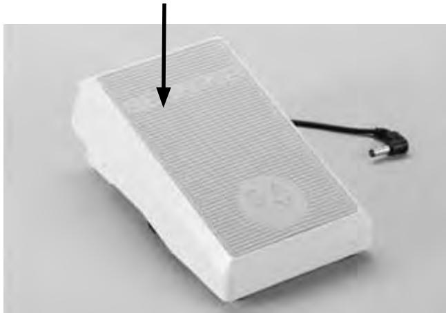 BERNINA 335 - Relever et abaiser le pied-de-biche - 2