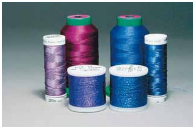 BERNINA 335 - Fils de broderie - 1