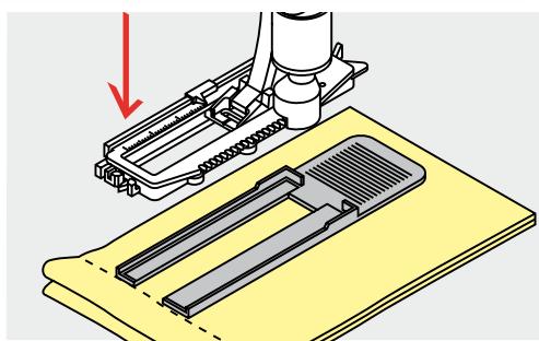 BERNINA 335 - Le ruban de la fermeture ou le tissu est dur ou d'un tissage épais - 2