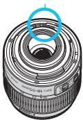 CANON EOS 77D - Taches se collant à l'avant du capteur - 1