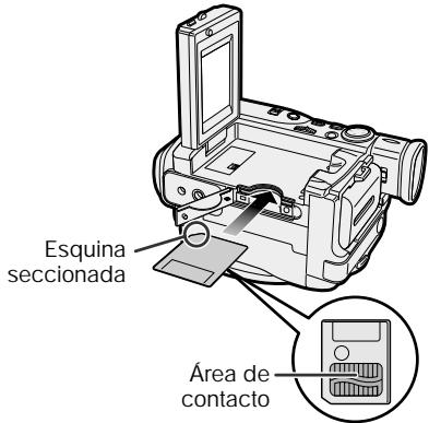 SHARP HI8 - Inserción de una tarjeta SmartMedia - 3