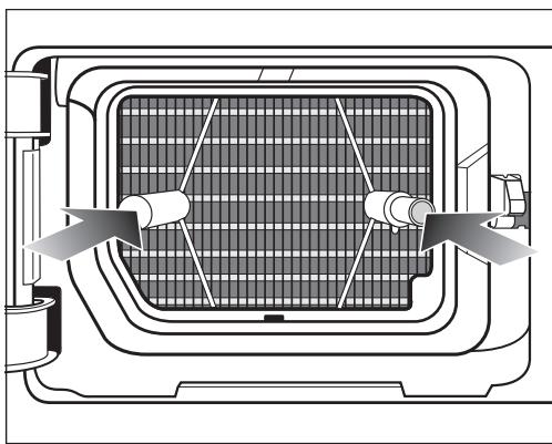 MIELE TCC364WP 9kg - Nettoyer le filtre de socle - 4