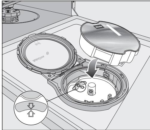 MIELE G7460 SCVI  -  G 7460 SCVi AutoDos - Introduire un PowerDisk - 2