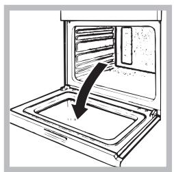 HOTPOINT FT8501AVHAS - Czyszczenie drzwiczek - 1