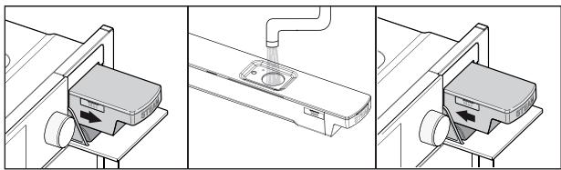 SAMSUNG NQ50C7935ES - NQ50C7935ES/EF - Vul het waterreservoir voor elk gebruik - 1