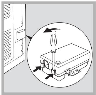 HOTPOINT FKQ 63 C HA ICE - Fitting the power supply cable - 1