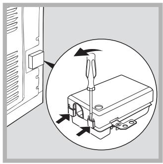 HOTPOINT FKQ 63 C HA ICE - Montage du cable d'alimentation - 1