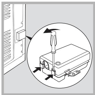 HOTPOINT FKQ 63 C HA ICE - Montaje del cable de alimentacion electrica - 1