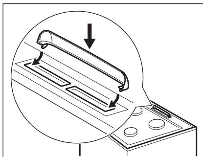 ESSENTIELB ECV605B  -  ECV605N -  ECV605S - Installation du couvercle de la sortie de vapeur - 1