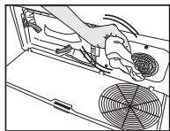 GRUNDIG GT76924D - Nettoyage du condenseur - 12