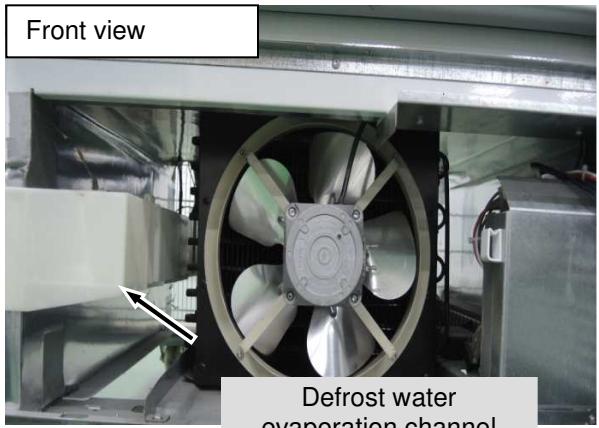 LIEBHERR FDv 4613 - Defrost water evaporation channel and solenoid valve - 1