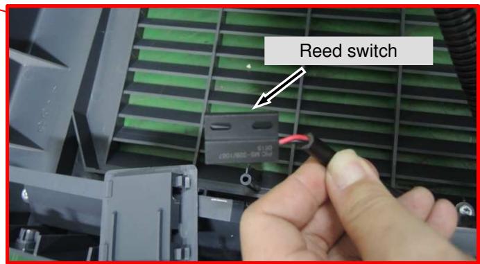 LIEBHERR FDv 4613 - Reed switch - 4