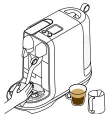 SAGE NESPRESSO CREATISTA PLUS SEL - Tillagning av mjölkkaffedryck – två koppar / Tilberedning av kaffe med melk – to kopper - 3