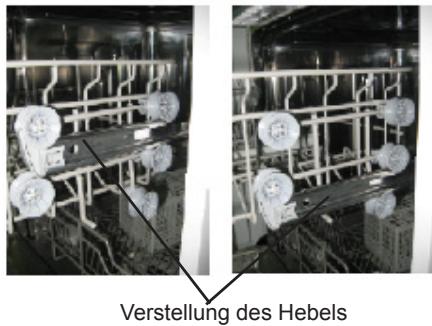 AMICA GSP 14742 W - Zusammenklappen der Ablagen fur Becher - 3