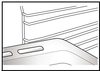 INDESIT IFW 3844  -  IFW 3844 P IX -  IFW 3844 H IX - INSERTION DE GRILLES ET AUTRES ACCESSOIRES A L'INTÉRIEUR DU FOUR - 2