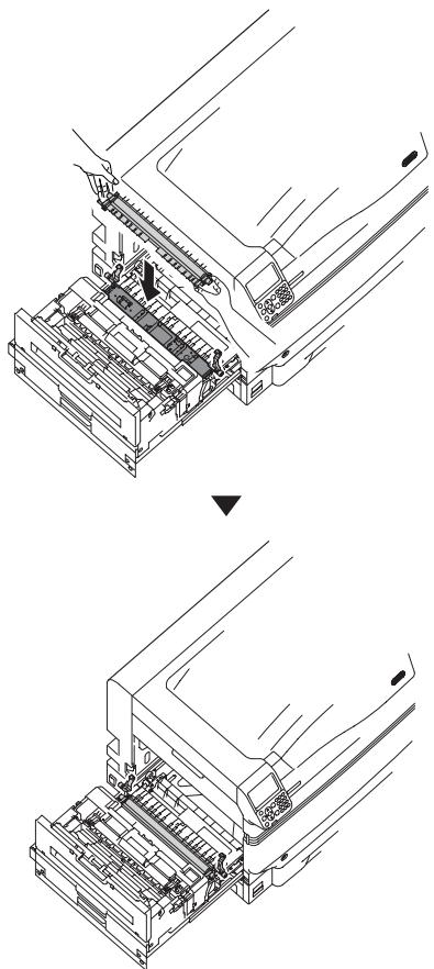 OKI PRO9541DN - Fixer l'unité de rouleau de transfert sur l'unité de sortie. - 1